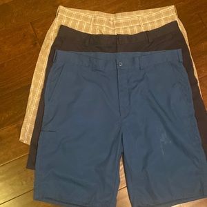 (3) Men’s Golf Shorts size 40 Good Condition